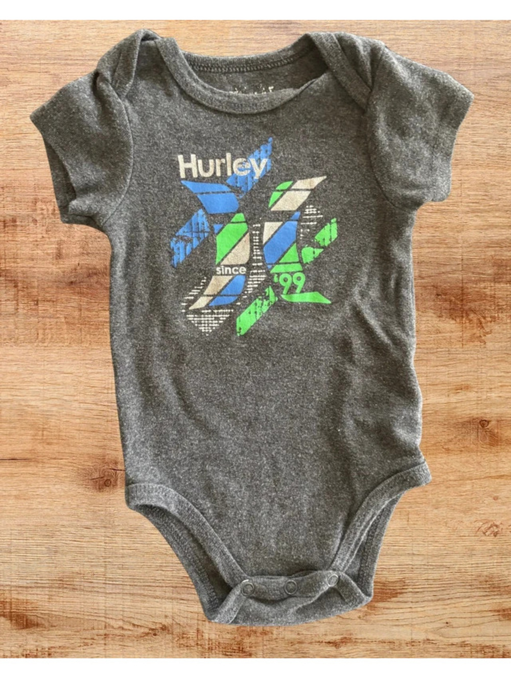 Hurley 6-9M Baby Bodysuit Gray Short Sleeve Logo Graphic Onesie